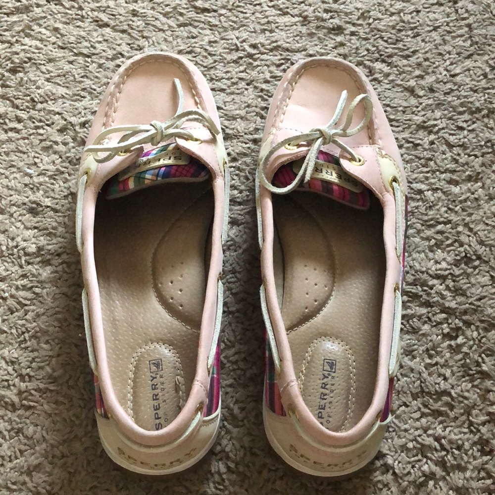 Size 9 Sperry boat shoes